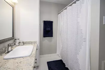 12941 Trail Hollow Drive, Houston, TX 77079 - Photo 18