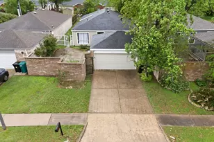 16235 Olive Glen Dr, Houston, TX 77082 - Photo 2