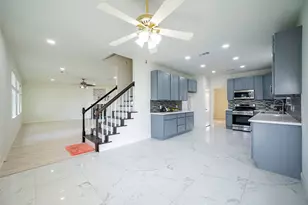 10122 Duchamp Dr, Houston, TX 77036 - Photo 8