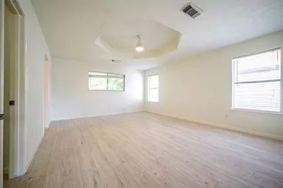 10122 Duchamp Drive, Houston, TX 77036 - Photo 20