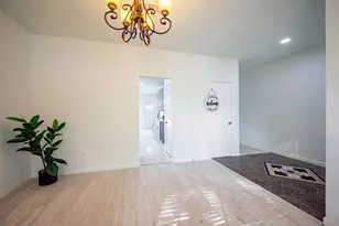 10122 Duchamp Dr, Houston, TX 77036 - Photo 4