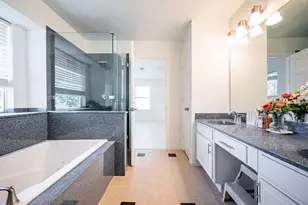 10122 Duchamp Dr, Houston, TX 77036 - Photo 22