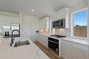 15122 Cibolo Ln, Baytown, TX 77523 - Photo 4