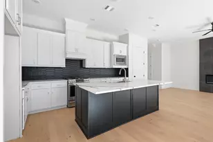 1418 Caywood Ln, Houston, TX 77055 - Photo 2