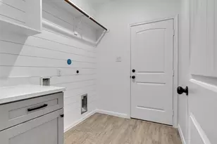 302 Gaines St, Brazoria, TX 77422 - Photo 8