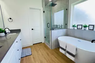 7819 Colonial Ln, Houston, TX 77051 - Photo 16