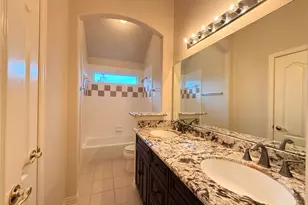 2144 Brittany Colony Dr, League City, TX 77573 - Photo 32