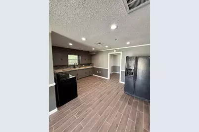 406 Clear Lake Road, Highlands, TX 77562 - Photo 10