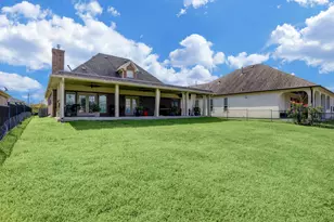 307 Twin Timbers Ln, Kemah, TX 77565 - Photo 6