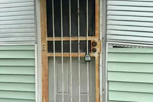 3017 Retta St, Houston, TX 77026 - Photo 2