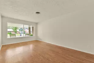 315 S Ravenhead Dr, Houston, TX 77034 - Photo 6