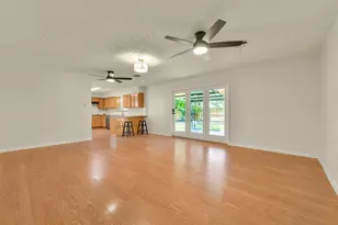 315 S Ravenhead Dr, Houston, TX 77034 - Photo 10