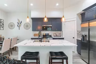 890 Lucky St, Houston, TX 77088 - Photo 12