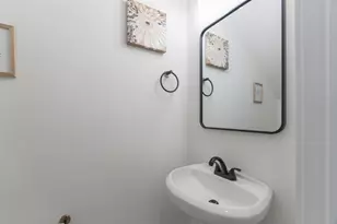 890 Lucky St, Houston, TX 77088 - Photo 22