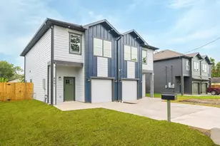 890 Lucky St, Houston, TX 77088 - Photo 2