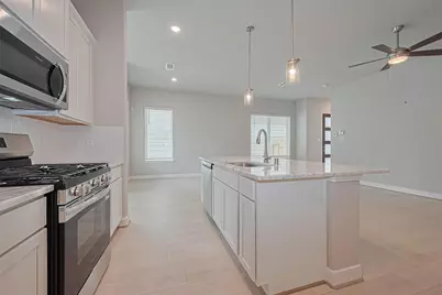 8917 Grovner Place, Houston, TX 77055 - Photo 10