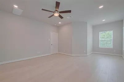 8917 Grovner Place, Houston, TX 77055 - Photo 18