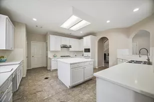 3902 Breaux Bridge Ln, Sugar Land, TX 77479 - Photo 10