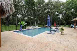 2002 Sugar Mill Ln, Lake Jackson, TX 77566 - Photo 28