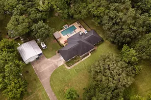 2002 Sugar Mill Ln, Lake Jackson, TX 77566 - Photo 4