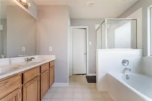 10806 Tallow Briar Ln, Houston, TX 77075 - Photo 22