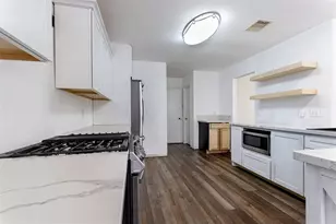 10806 Tallow Briar Ln, Houston, TX 77075 - Photo 6