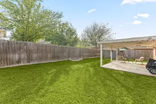 8227 Squires Pl Dr, Houston, TX 77083 - Photo 28