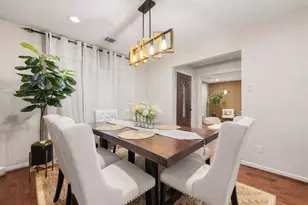 8227 Squires Pl Dr, Houston, TX 77083 - Photo 6