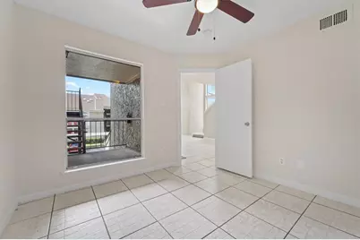 10855 Meadowglen Lane #1131, Houston, TX 77042 - Photo 8