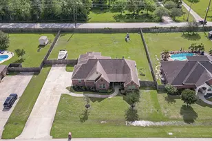 2127 Donna Ln, Santa Fe, TX 77510 - Photo 2
