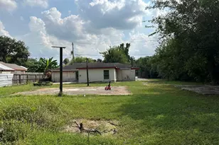 748 W Rittenhouse St, Houston, TX 77076 - Photo 14