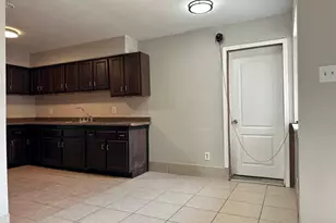 748 W Rittenhouse St, Houston, TX 77076 - Photo 6