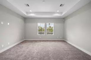 8120 Esther Acres Ln, Houston, TX 77088 - Photo 20