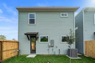 8120 Esther Acres Ln, Houston, TX 77088 - Photo 28
