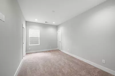 8120 Esther Acres Lane, Houston, TX 77088 - Photo 14