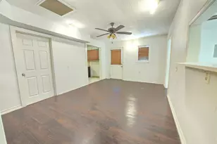 9621 Sweetwater Ln, Houston, TX 77037 - Photo 4