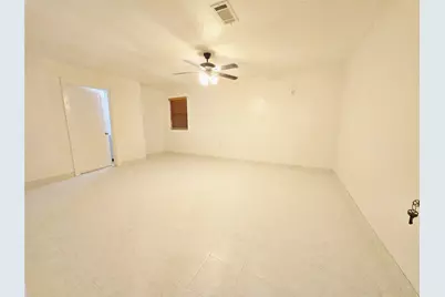 9621 Sweetwater Lane, Houston, TX 77037 - Photo 14