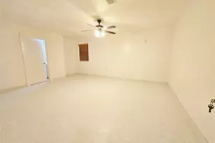 9621 Sweetwater Ln, Houston, TX 77037 - Photo 14