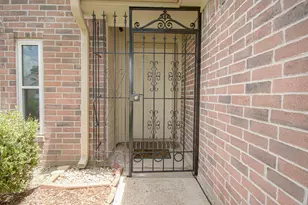 16123 Canaridge Dr, Houston, TX 77053 - Photo 4