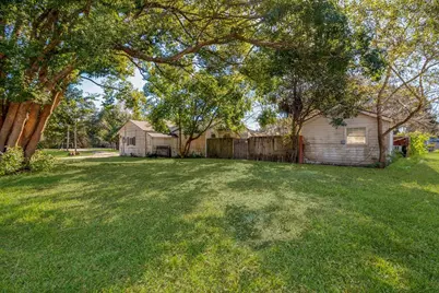 2320 Westward Avenue, La Marque, TX 77568 - Photo 10
