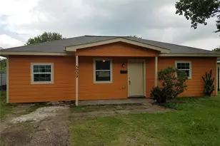 5209 Tarawa Rd, Houston, TX 77033 - Photo 1