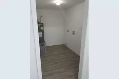 5209 Tarawa Road, Houston, TX 77033 - Photo 8