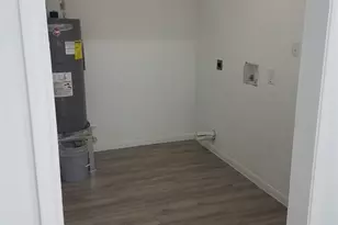 5209 Tarawa Rd, Houston, TX 77033 - Photo 8