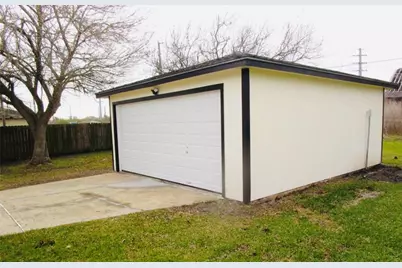 1109 N Avenue N, Freeport, TX 77541 - Photo 10