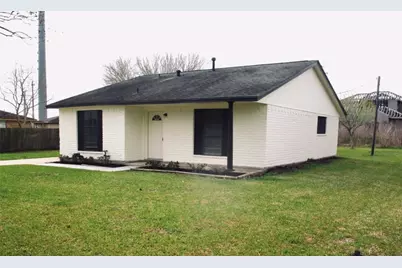 1109 N Avenue N, Freeport, TX 77541 - Photo 1
