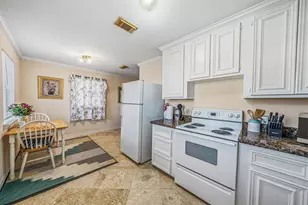 4401 Holt St, Bellaire, TX 77401 - Photo 40
