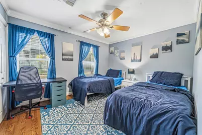 4401 Holt Street, Bellaire, TX 77401 - Photo 18