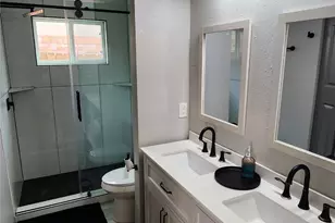 9735 Stonemont Rd, La Porte, TX 77571 - Photo 10