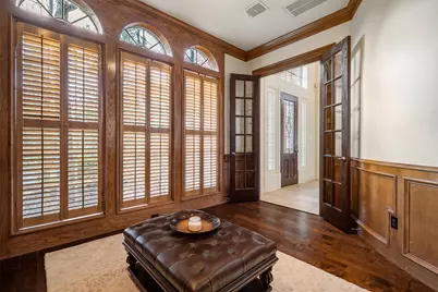 2 Lenox Hill Drive, The Woodlands, TX 77382 - Photo 10