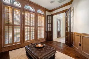 2 Lenox Hill Dr, The Woodlands, TX 77382 - Photo 10